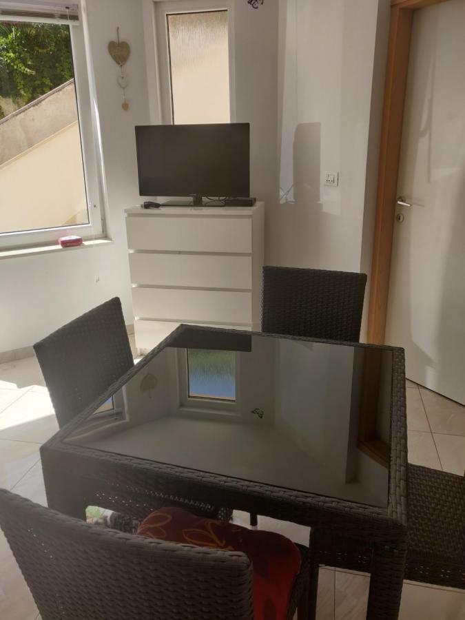 Apartamento Letizia Banjole Exterior foto